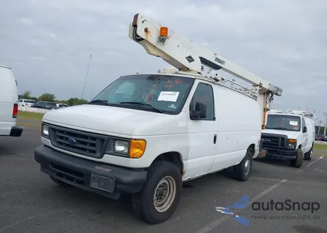 2004 Ford E-350 Super Duty Commercial/Recreational z USA, uszkodzony, nr VIN 1FTSE34L54HB35658